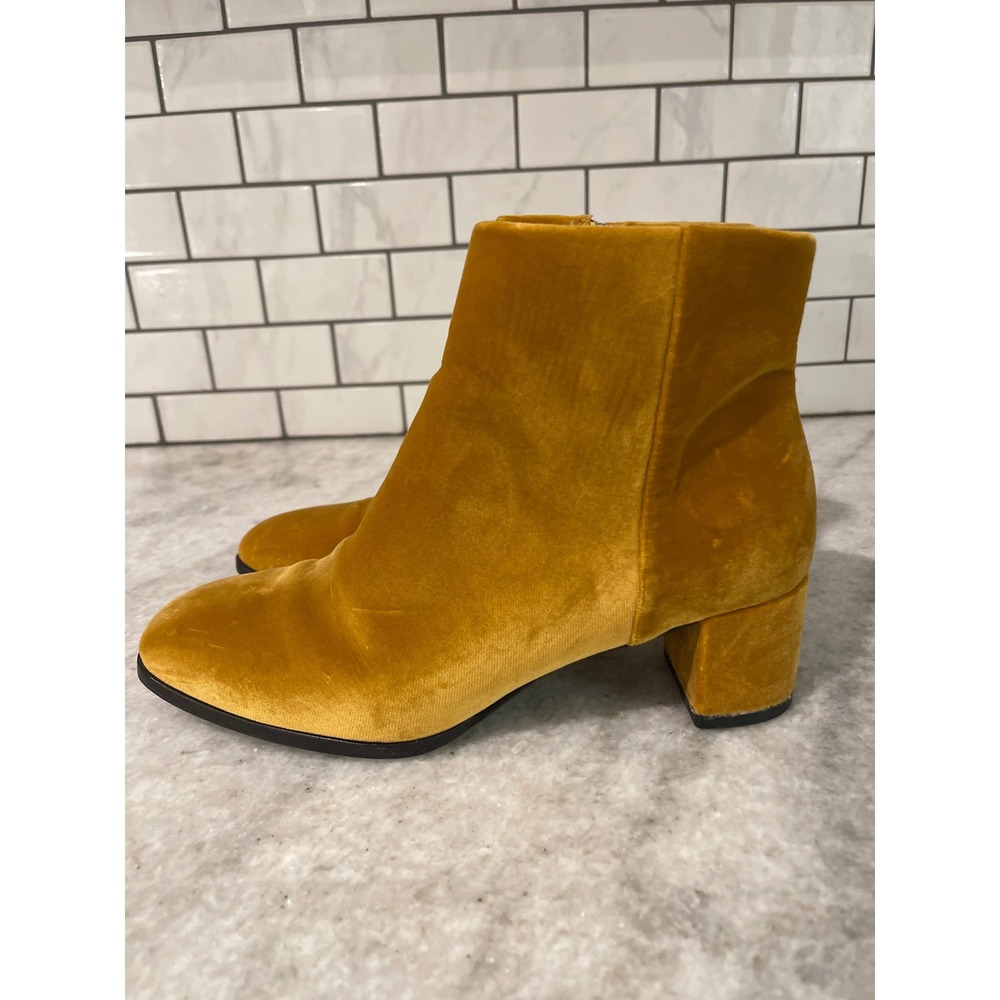 Via Spiga Ankle Boots Womens 6 Gold Velvet Square Toe Block Heel Booties